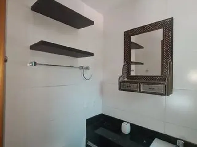 Imagem: Samara - Alugo Casa com 4 Quartos Sendo