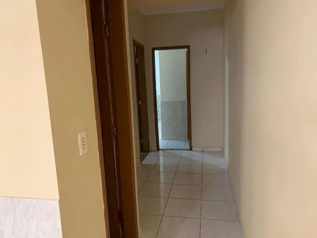 Imagem 2: Aluguel de Excelente Imóvel 2 Quartos (1 Suíte) com Garagem