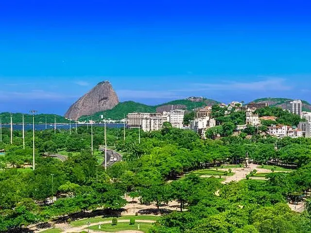 Imagem: Apartamento com 3 Quartos, Vaga, 243 Metros