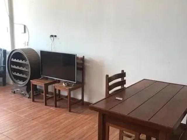 Imagem: A casa em condomínio possui 3 Dormitórios, 2 Banheiros, 1