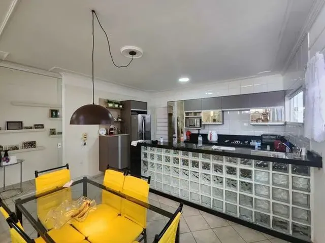 Imagem 4: Casa para Venda com 190 Metros Quadrados com 3 Quartos em Parque Jacaraípe - Serra - Es