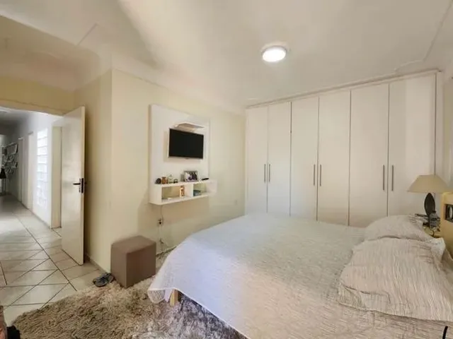 Imagem 5: Casa para Venda com 190 Metros Quadrados com 3 Quartos em Parque Jacaraípe - Serra - Es