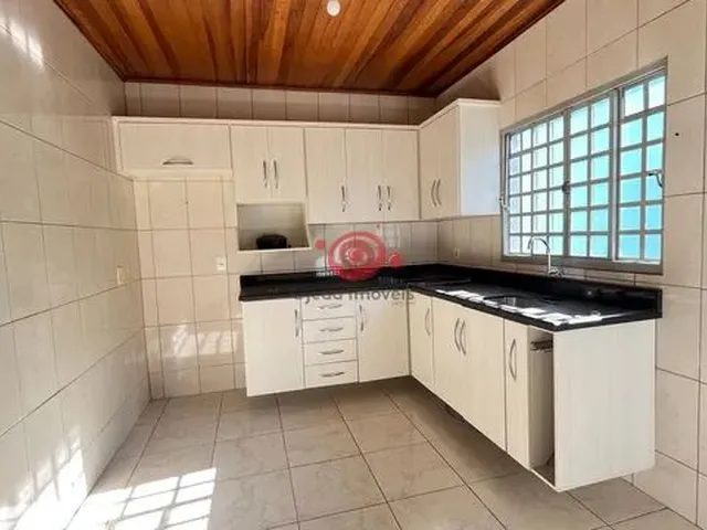 Imagem 16: Casa Ampla com 4 Quartos Sendo 1 Suíte