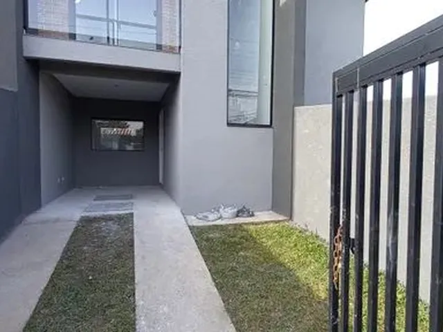 Imagem 7: Sobrado no Hauer - Novos - Três Quartos com Suíte