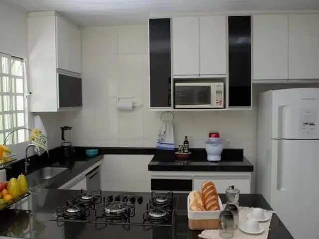 Imagem: Casa de 104M², 2/4, Banheros. Mont Serrat