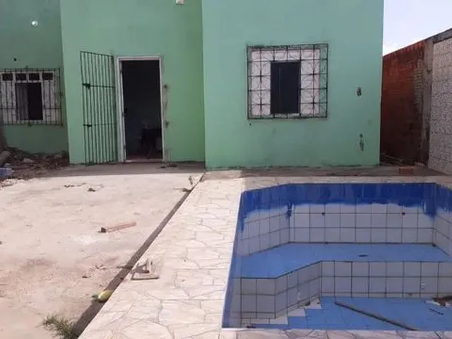 Imagem 4: Vende-Se Uma Casa Murada
