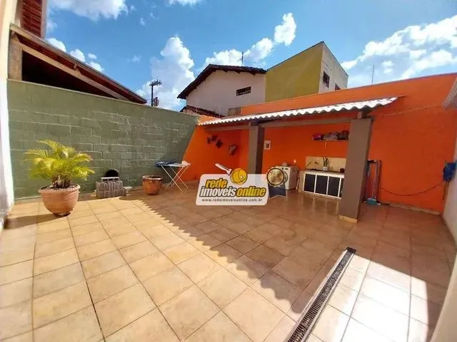 Imagem: Casa com 3 Dormitórios À Venda, 165 M²