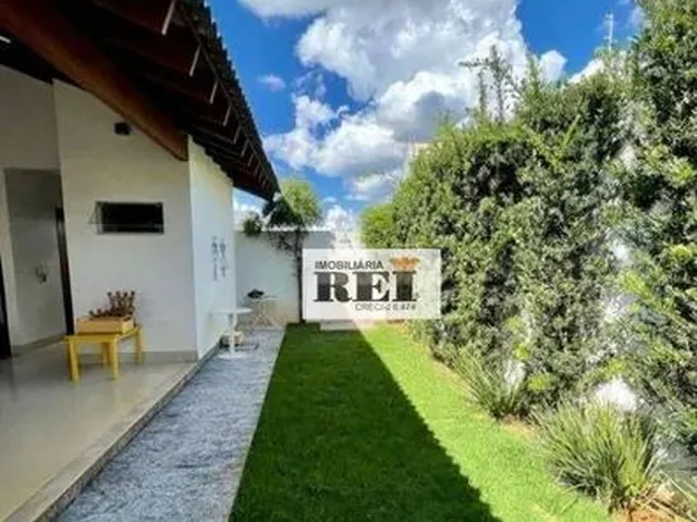 Imagem: Casa com 3 Dormitórios À Venda, 205 M²