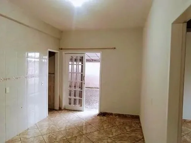Imagem 3: Aluga-Se Casa 2 Garagem Coberta