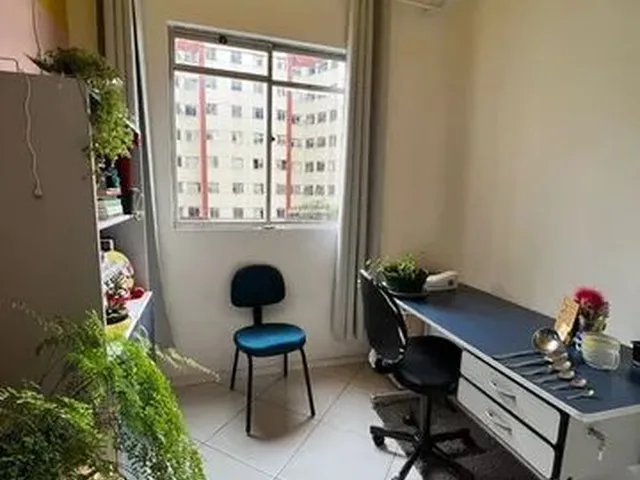 Imagem 5: Apartamento com 2 Quartos para Alugar por R$ 1100.00, 53.55 M2 - Hauer - Curitiba/Pr