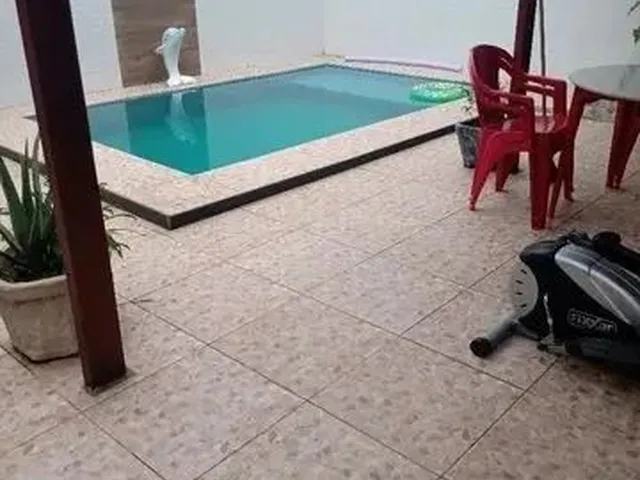 Imagem: Casa À Venda no Bairro Aeroporto