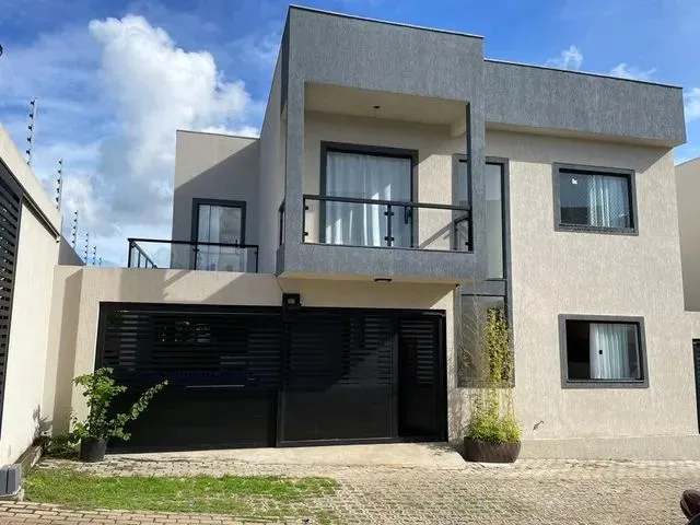 Imagem: Casa 3 Suítes em Buraquinho