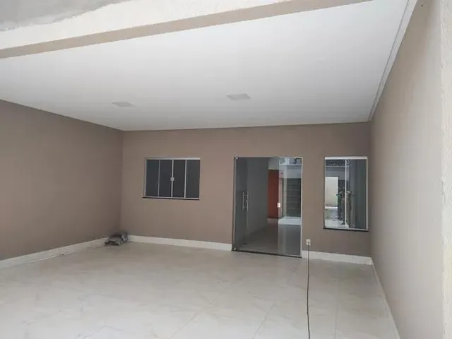 Imagem: Casa de Rua - Casa 3 Quartos, Sendo 1 Suíte