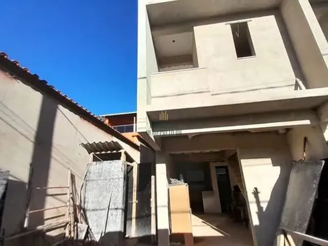 Imagem: Casa Geminada À Venda no Bairro Planalto!