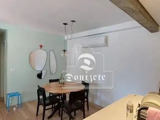 Imagem: O apartamento possui 2 Dormitórios, 2 Suítes, 1 Banheiro,