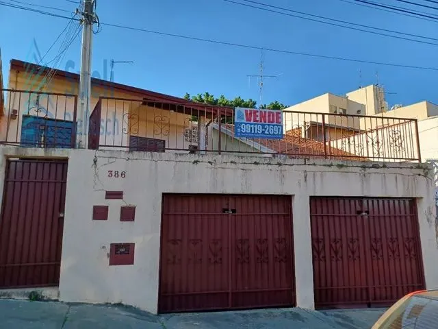 Imagem: Casa com Boa Localização-Próxima a Vila