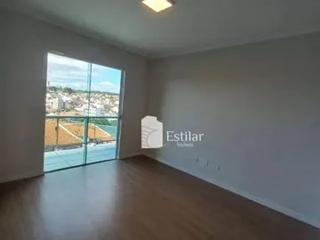 Imagem 2: Sobrado Triplex com 03 Quartos (01 Suite) e 04 Vagas no Silveira da Motta, São José Dos