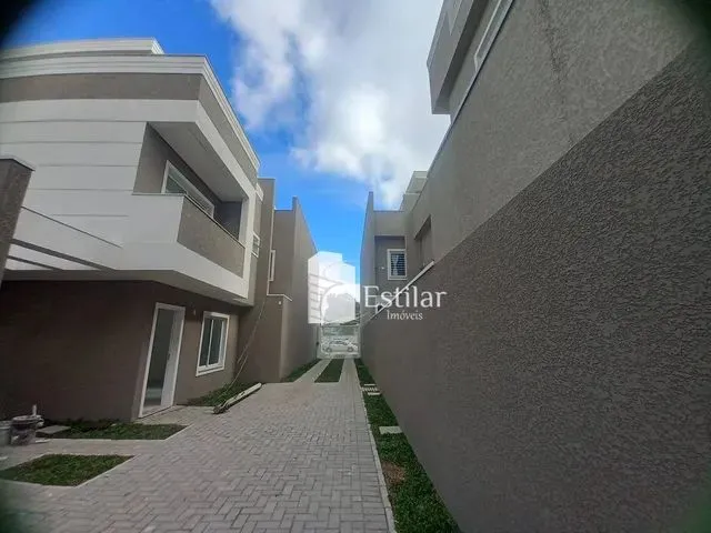 Imagem: Sobrado com 03 Quartos (01 Suite) e 02 Vagas