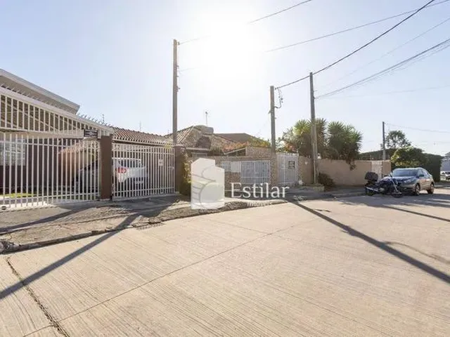 Imagem 1: Casa com 03 Quartos e 02 Vagas no Uberaba, Curitiba