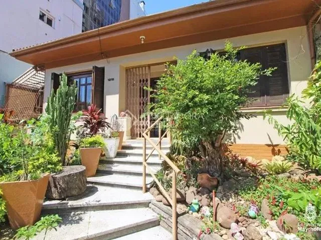 Imagem: Porto Alegre - Casa Padrão - Auxiliadora