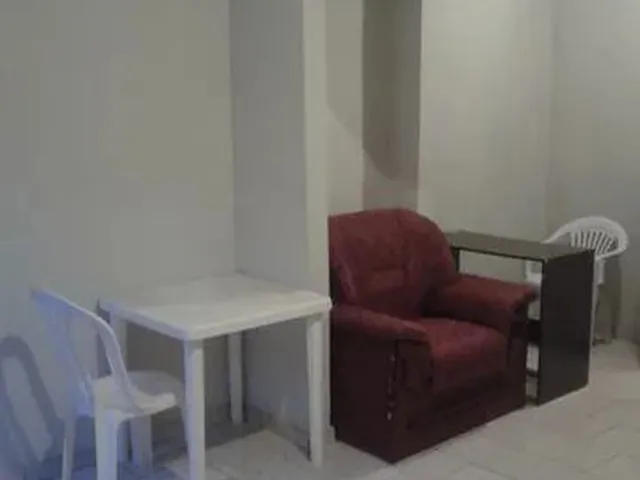 Imagem 12: Quarto/Quitinete. Centro-Foz