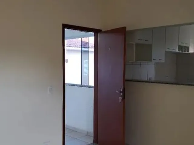 Imagem 6: Apartamento com 02 Quqrtos