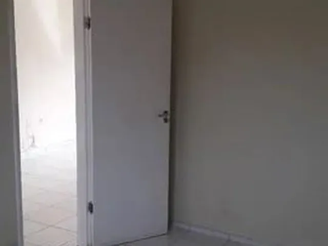 Imagem 7: Casa com 2 Dormitórios para Alugar por R$ 650/Mês - Guajiru - Fortaleza/Ce