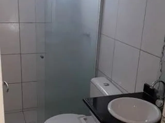 Imagem 6: Casa com 2 Dormitórios para Alugar por R$ 650/Mês - Guajiru - Fortaleza/Ce