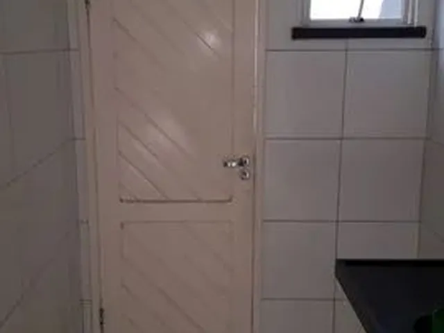 Imagem 11: Casa com 2 Dormitórios para Alugar por R$ 650/Mês - Guajiru - Fortaleza/Ce