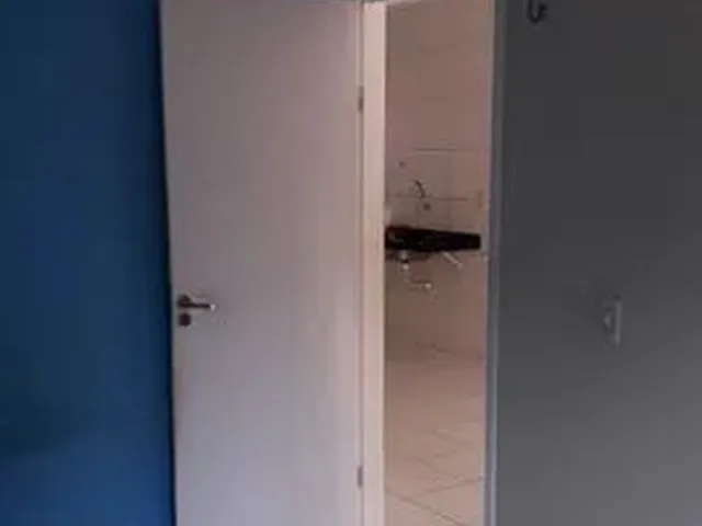 Imagem 2: Casa com 2 Dormitórios para Alugar por R$ 650/Mês - Guajiru - Fortaleza/Ce