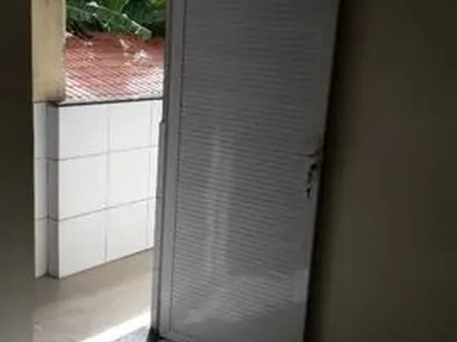 Imagem 12: Casa com 2 Dormitórios para Alugar por R$ 650/Mês - Guajiru - Fortaleza/Ce