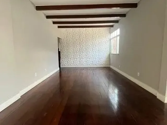Imagem 4: Casa Próxima da Duque 4/4 Sendo 3 Suítes