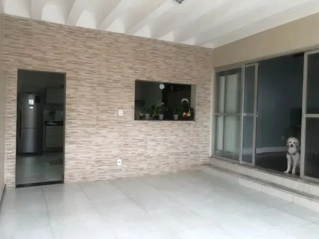 Imagem 9: Casa Próxima da Duque 4/4 Sendo 3 Suítes