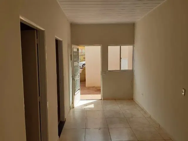Imagem 3: Casa 2 Quartos. e Etc. Bairro Moreninhas. (Nova Jerusalém). com Garagem e Varanda