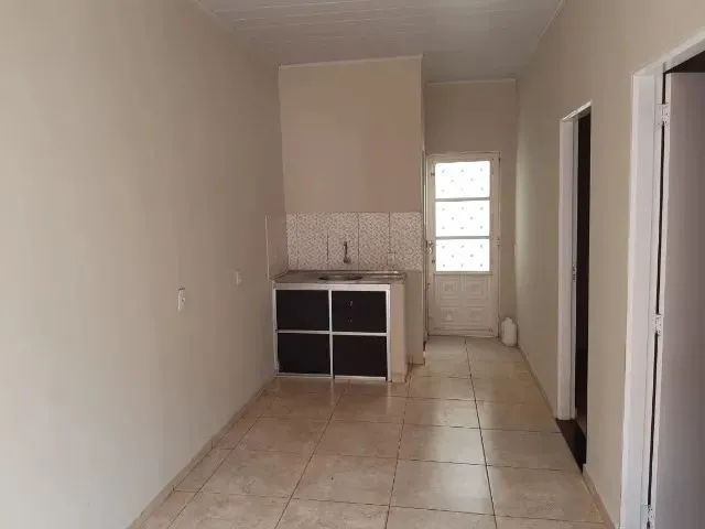 Imagem 5: Casa 2 Quartos. e Etc. Bairro Moreninhas. (Nova Jerusalém). com Garagem e Varanda