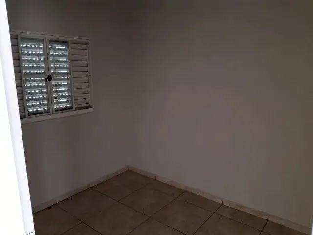 Imagem 4: Casa 2 Quartos. e Etc. Bairro Moreninhas. (Nova Jerusalém). com Garagem e Varanda