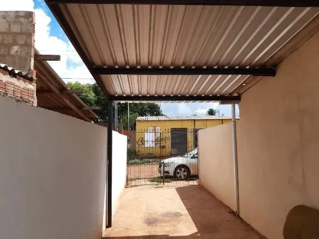 Imagem 6: Casa 2 Quartos. e Etc. Bairro Moreninhas. (Nova Jerusalém). com Garagem e Varanda