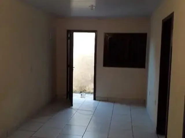 Imagem 2: Alugo Casa 2 Dormitórios com Estacionamento