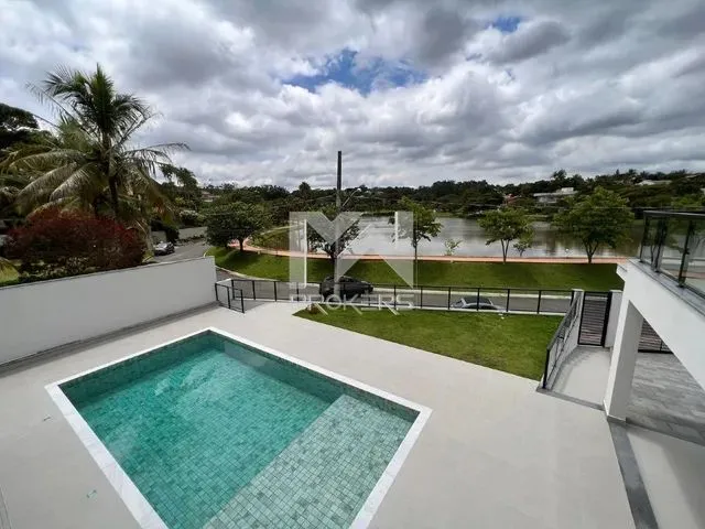 Imagem: Casa Nova com 5 Quartos À Venda no Condomínio