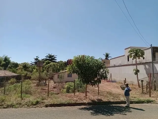 Imagem 2: Vende-Se Área (Com Casa Sede