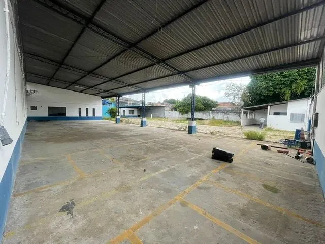 Imagem 1: Galpão Petrópolis, 1100 M2 de Área, Pé Direito de 8 Metros. de Pé Direito 5 Salas