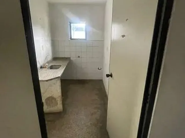 Imagem 5: Galpão Petrópolis, 1100 M2 de Área, Pé Direito de 8 Metros. de Pé Direito 5 Salas