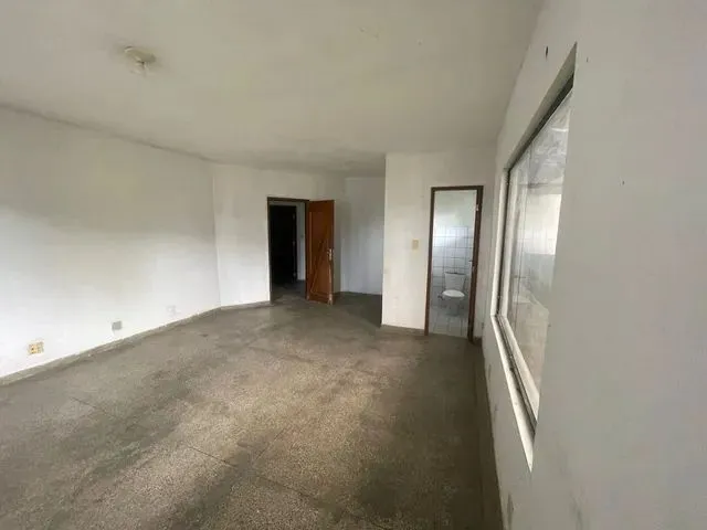 Imagem 4: Galpão Petrópolis, 1100 M2 de Área, Pé Direito de 8 Metros. de Pé Direito 5 Salas