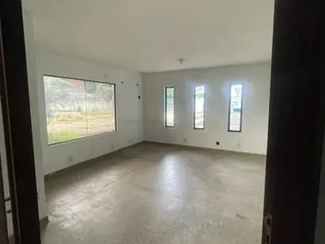 Imagem 3: Galpão Petrópolis, 1100 M2 de Área, Pé Direito de 8 Metros. de Pé Direito 5 Salas