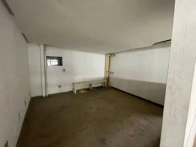 Imagem 12: Galpão Petrópolis, 1100 M2 de Área, Pé Direito de 8 Metros. de Pé Direito 5 Salas
