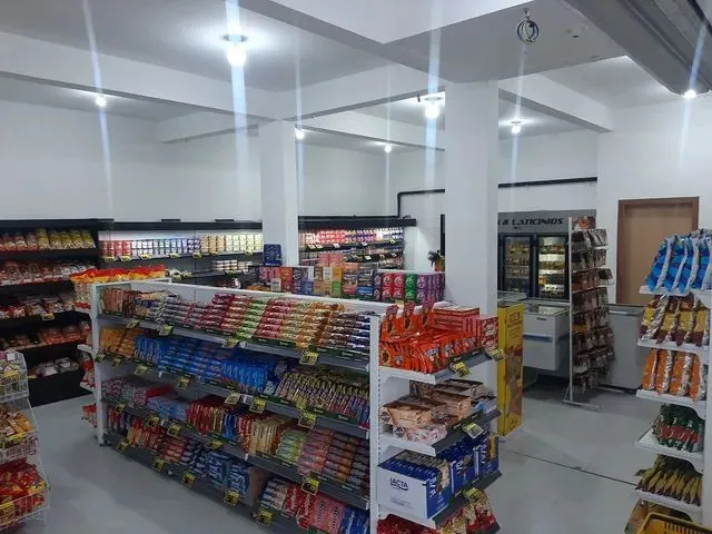 Imagem: Gula com Equipamentos e Estoque em Funcionamento