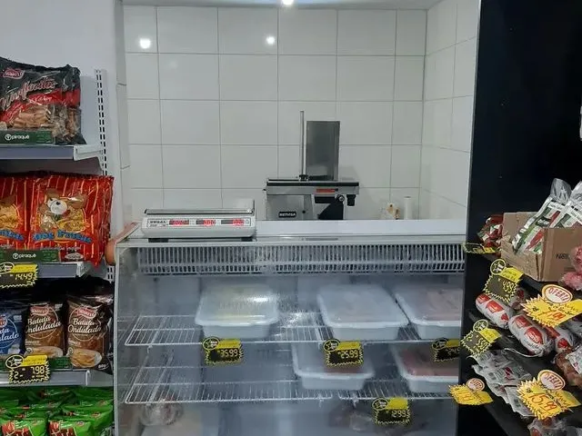 Imagem 3: Gula com Equipamentos e Estoque em Funcionamento