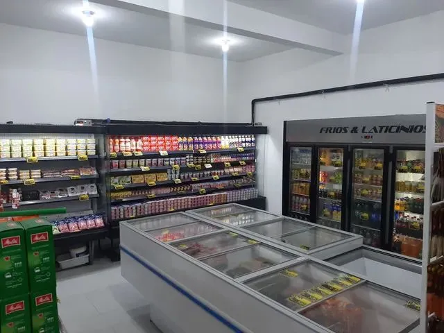 Imagem 4: Gula com Equipamentos e Estoque em Funcionamento