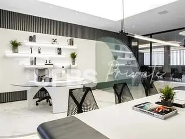 Imagem 15: Infinity Business Design By Pininfarina - Sala