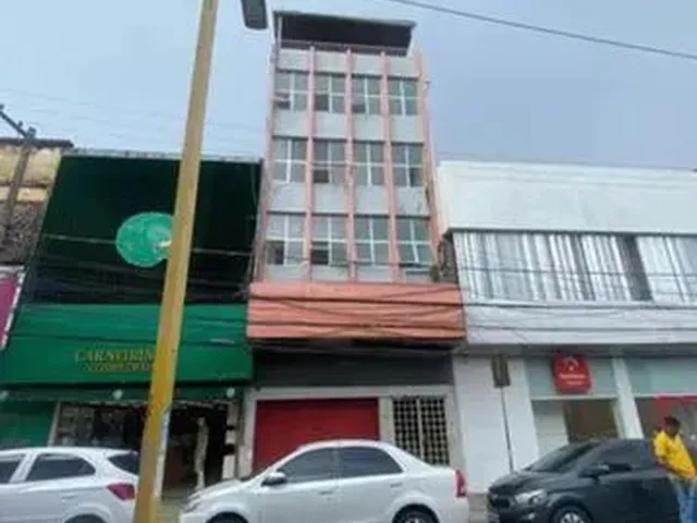 Imagem: Centro- Rua Dr Moreira- Predio com Loja